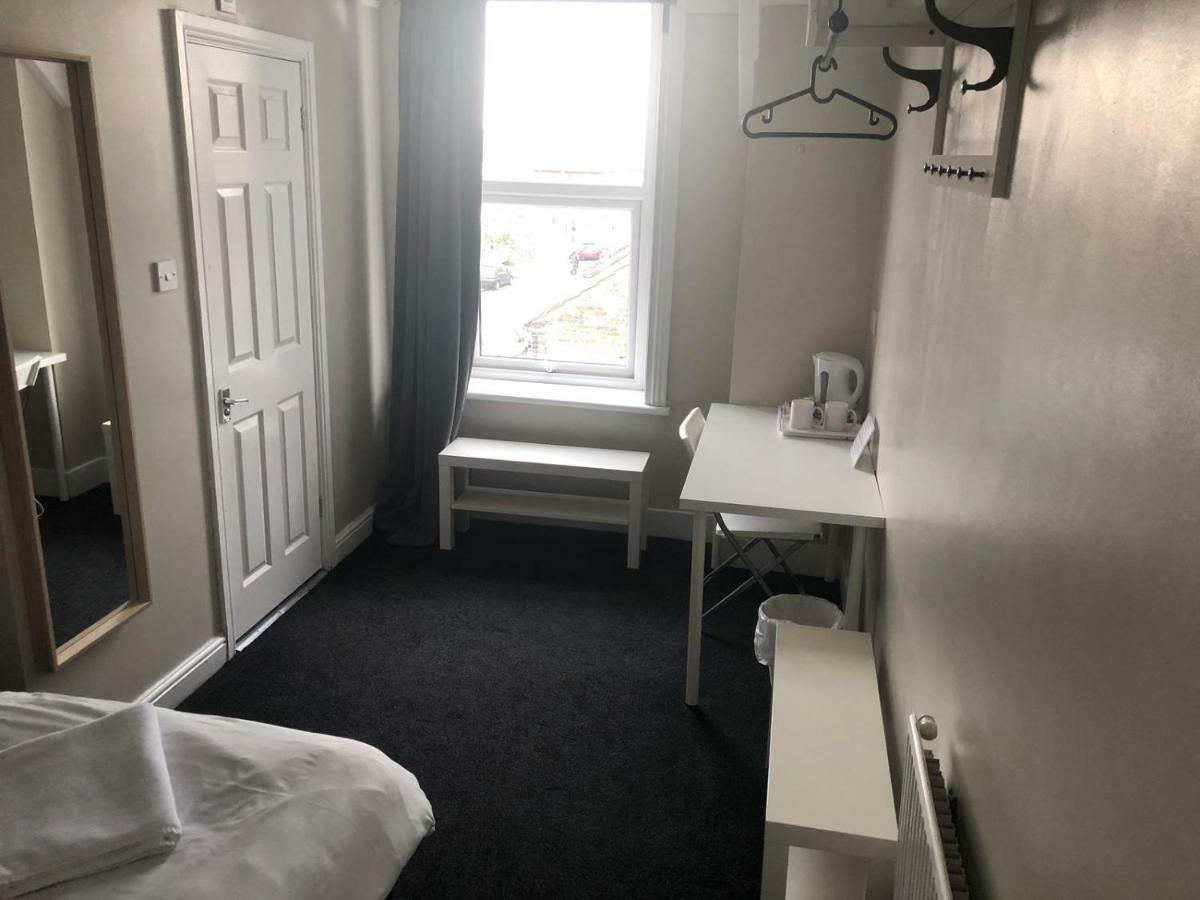 The Fulwich Hotel Dartford Extérieur photo